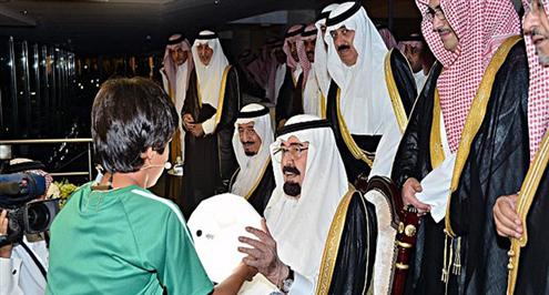 بدء مراسم حفل افتتاح «الجوهرة»